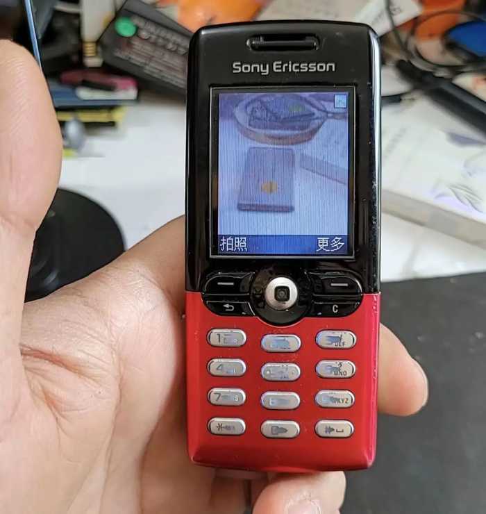 二十年前最经典的彩屏手机，小摇杆太令人怀念了